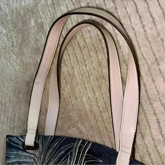 The many moods of poppy jones tote - Picture 9 of 9